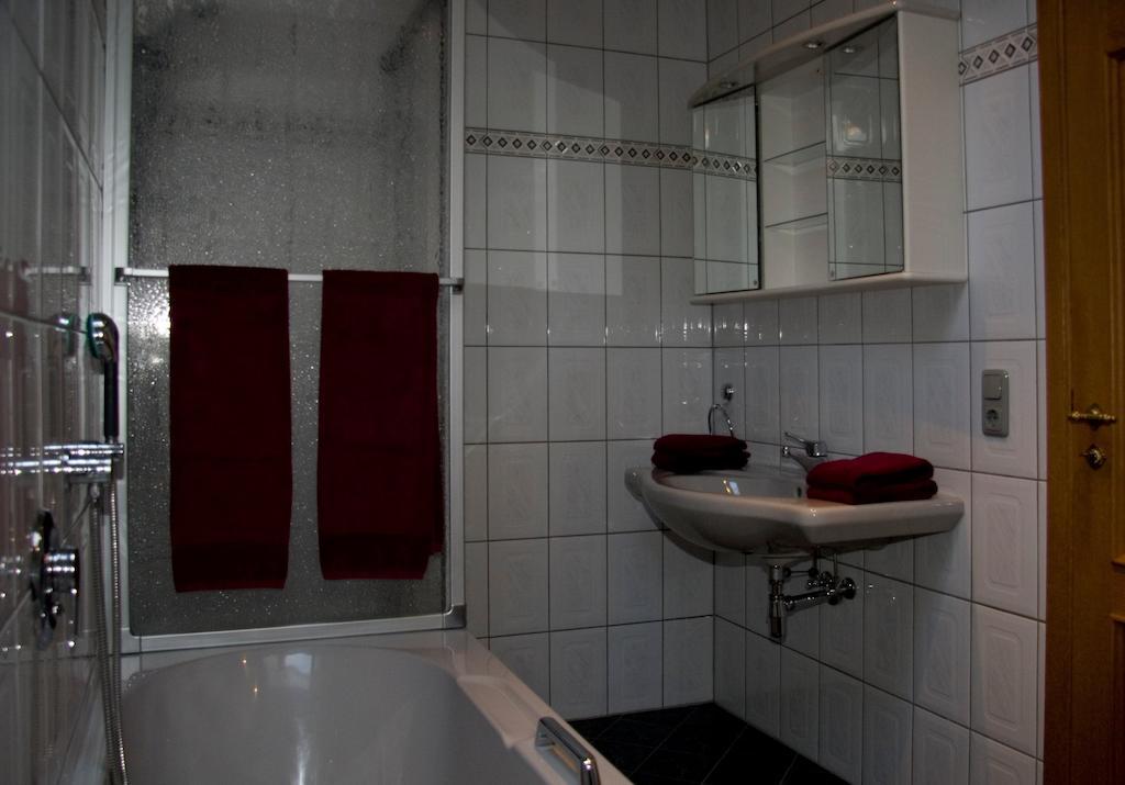 Ferienhaus Ginsterbluete Schleiden Ruang foto